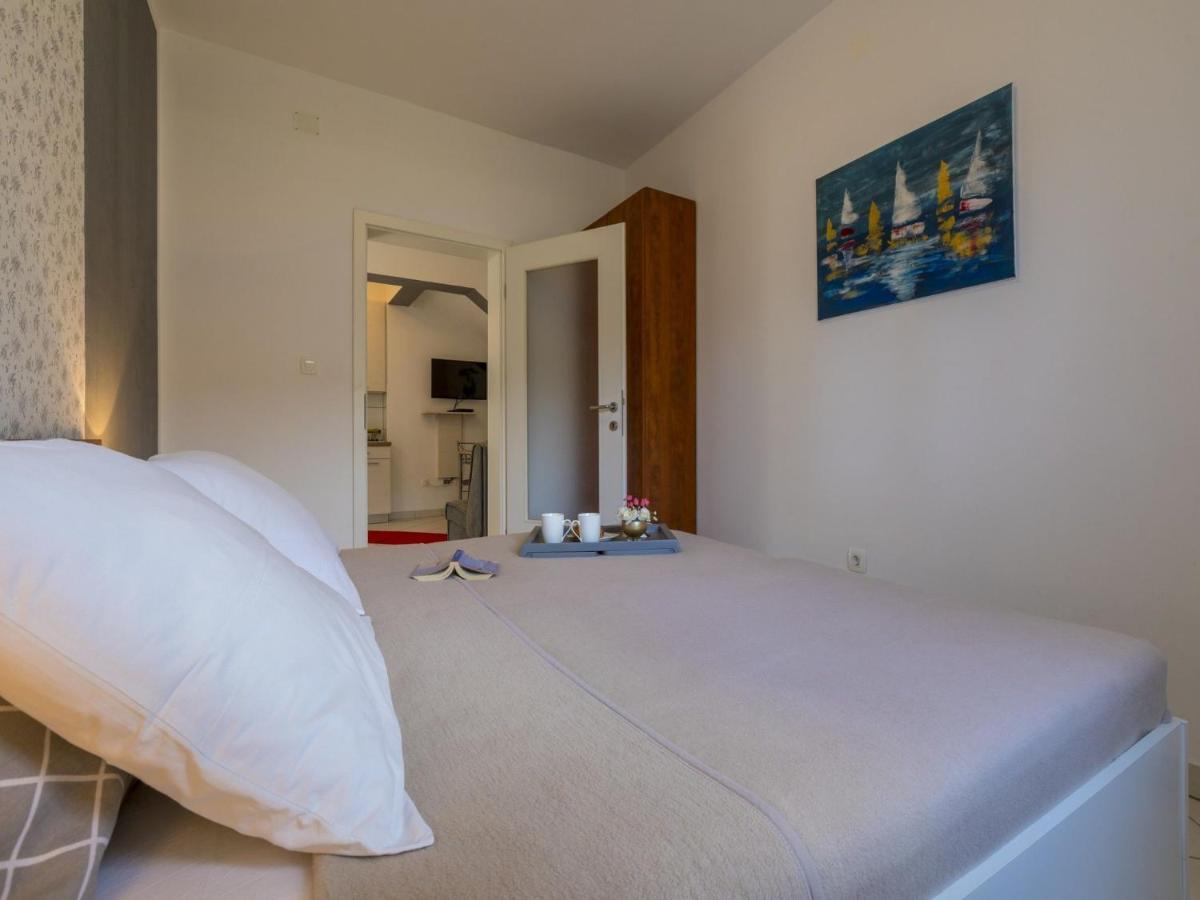 Apartments Rabbit Crikvenica Exterior foto