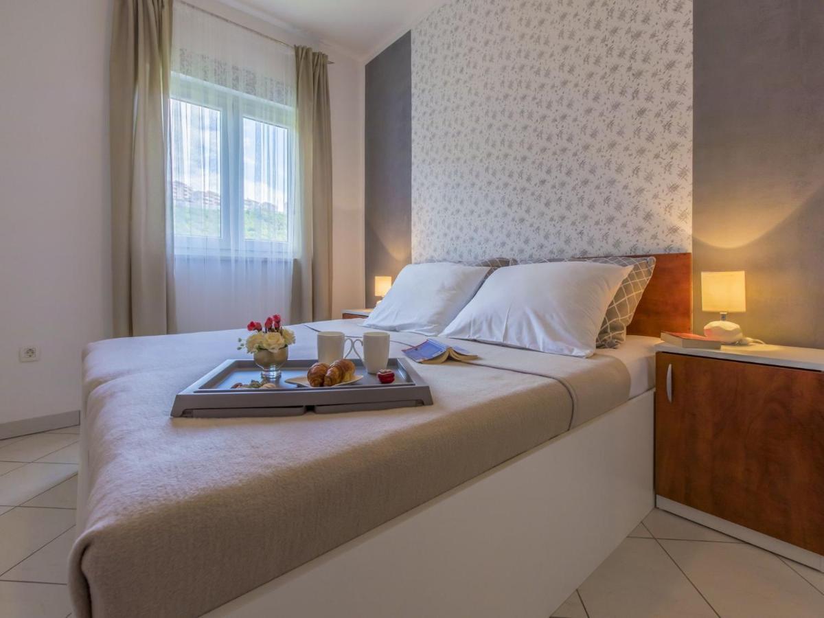 Apartments Rabbit Crikvenica Exterior foto