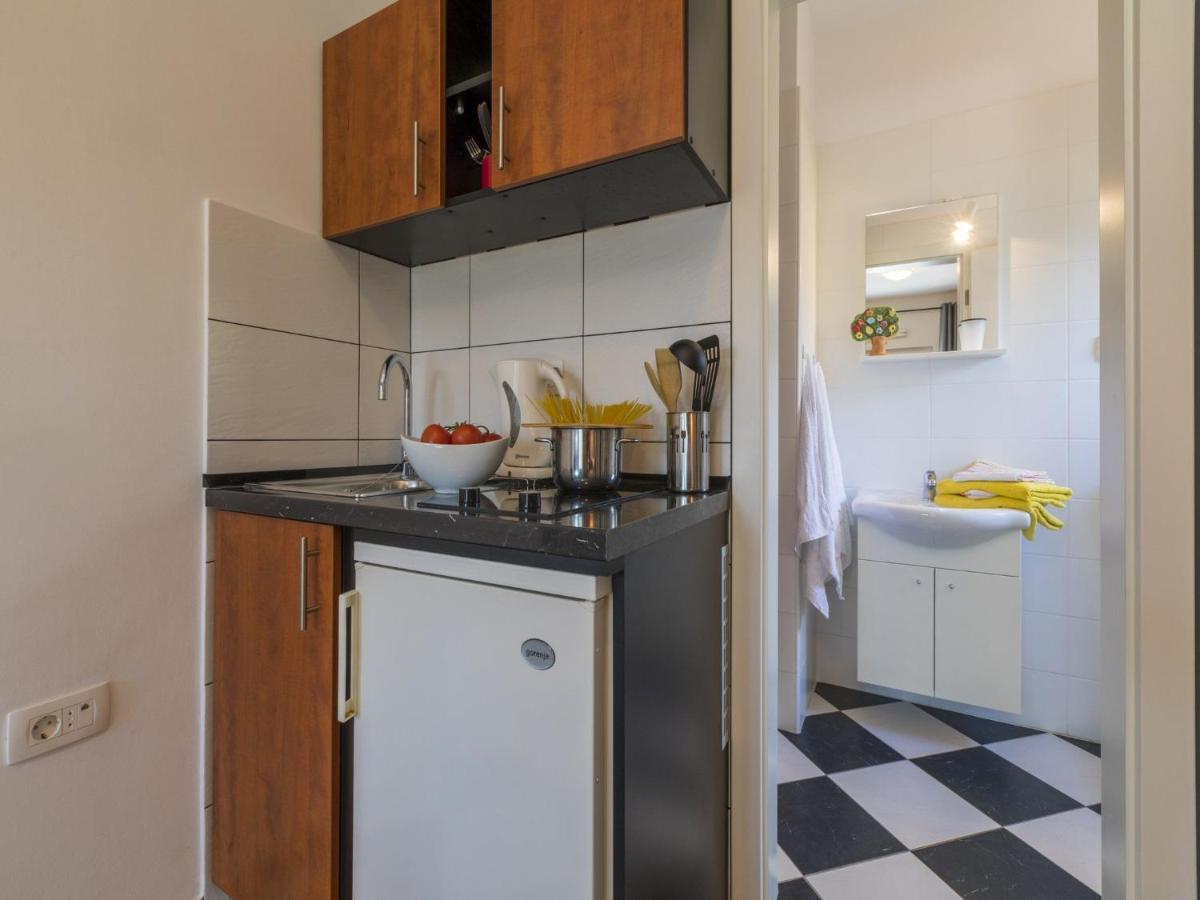 Apartments Rabbit Crikvenica Exterior foto