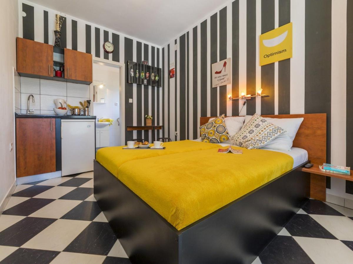 Apartments Rabbit Crikvenica Exterior foto